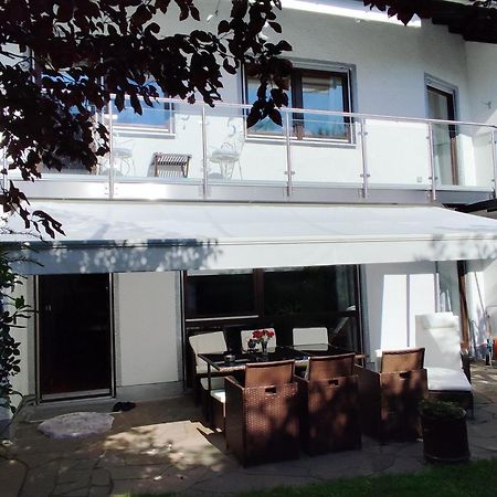Elegant-Terraced-House-With-Bikes-Near-The-Lake-Children-At-Least-6-A-Old Starnberg Buitenkant foto